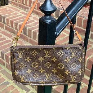 Louis Vuitton Pouchette Accessiores